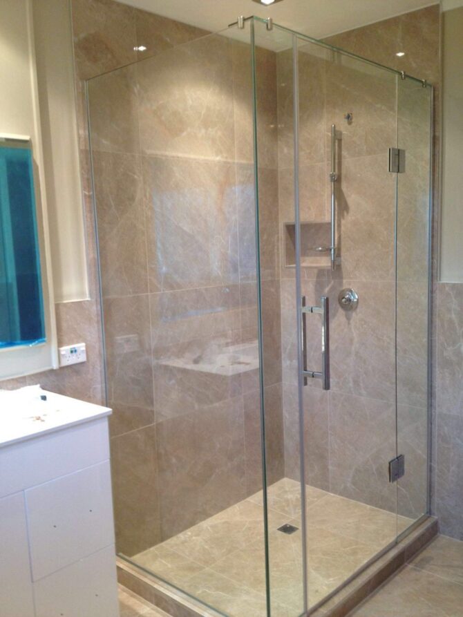 Shower box 1000mm by 1000mm Chrome