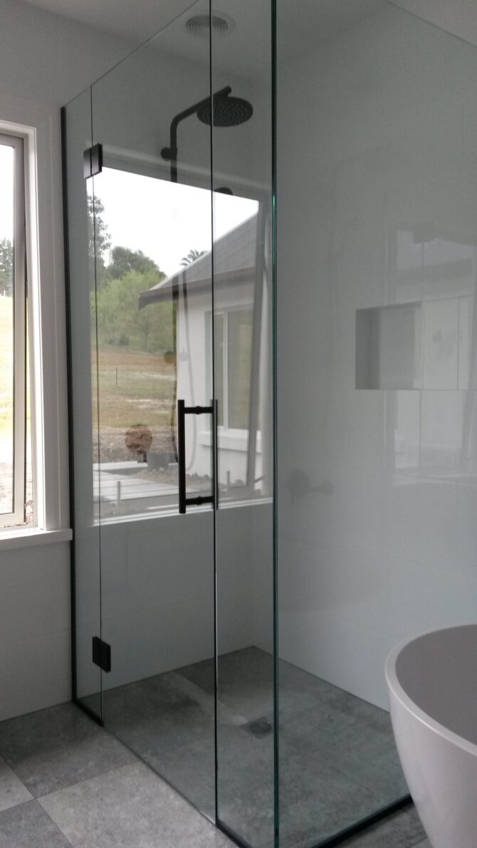 Shower box 1000mm by 1000mm matte black - Image 2